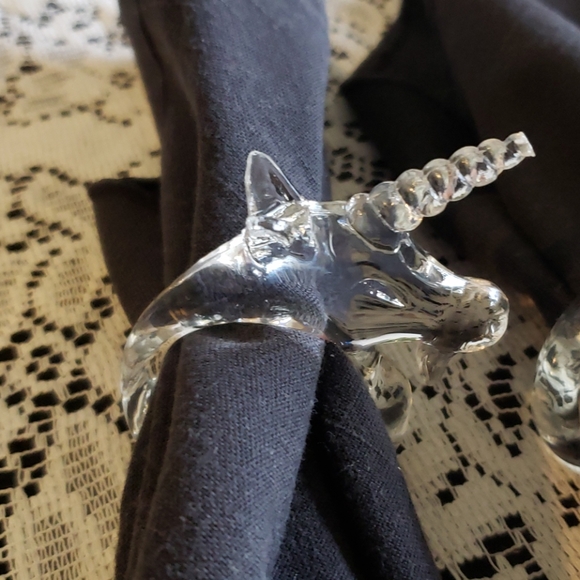 Unicorn Napkin Holders with Black Napkins. - Picture 7 of 7